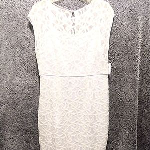 Lace dress w silk liner attached underneath (cream)